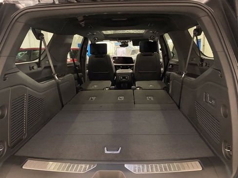 New 2026 Chevrolet Suburban High Country image 26