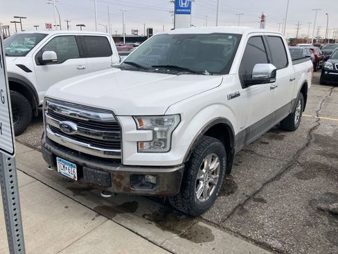 Used 2015 Ford F150 Lariat w/ Equipment Group 502A Luxury image 4