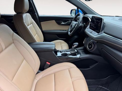 Used 2025 Chevrolet Blazer Premier w/ Driver Confidence II Package image 15
