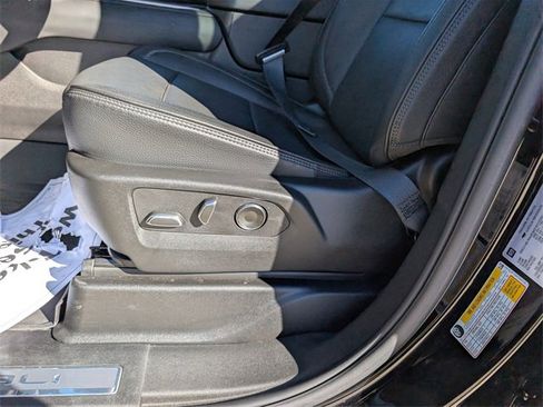 Used 2024 GMC Yukon XL Denali w/ Advanced Technology Package image 20