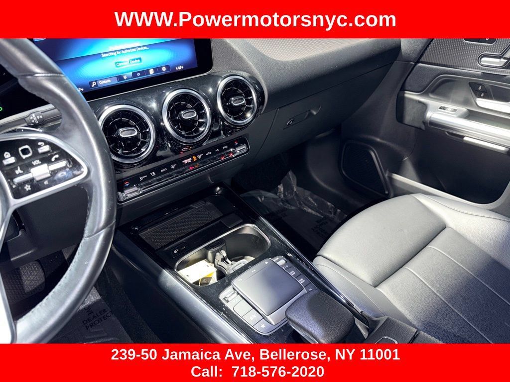 Used 2021 Mercedes-Benz GLA 250 4MATIC w/ Premium Package image 18