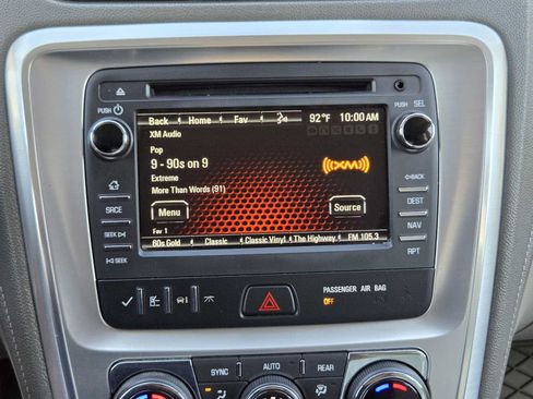 Used 2016 GMC Acadia SLT FWD image 18