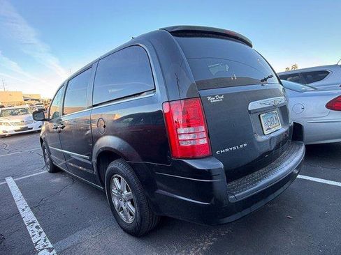 Used 2010 Chrysler Town & Country Touring w/ Family Value Group image 4