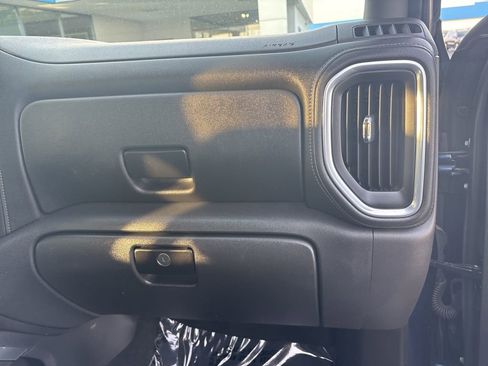 Used 2021 Chevrolet Silverado 1500 LTZ image 25