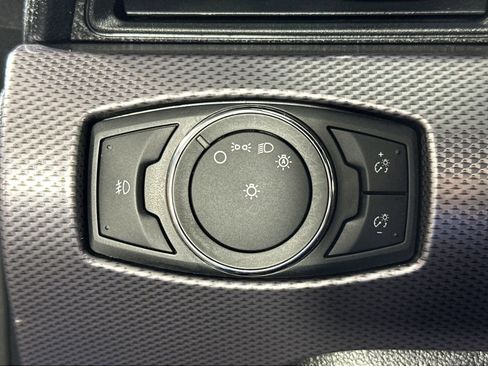 Used 2017 Ford Mustang Coupe image 22