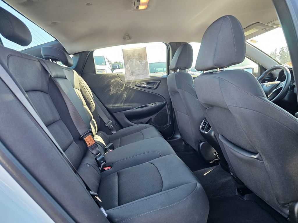 Used 2024 Chevrolet Malibu LT w/ Sport Edition FWD image 12