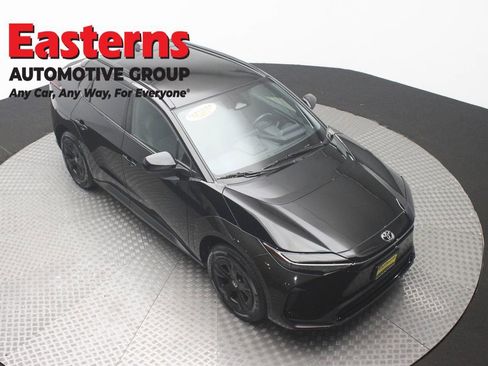 Used 2023 Toyota bZ4X XLE w/ Weather Package FWD image 3