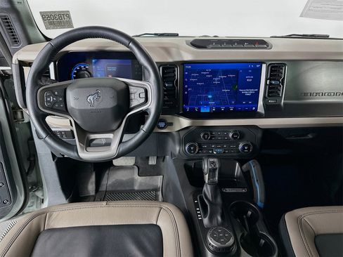 Used 2023 Ford Bronco Wildtrak image 23