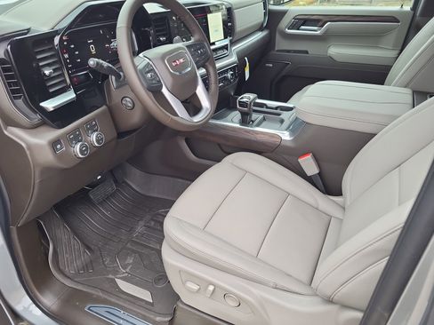 New 2026 GMC Sierra 1500 SLT image 14