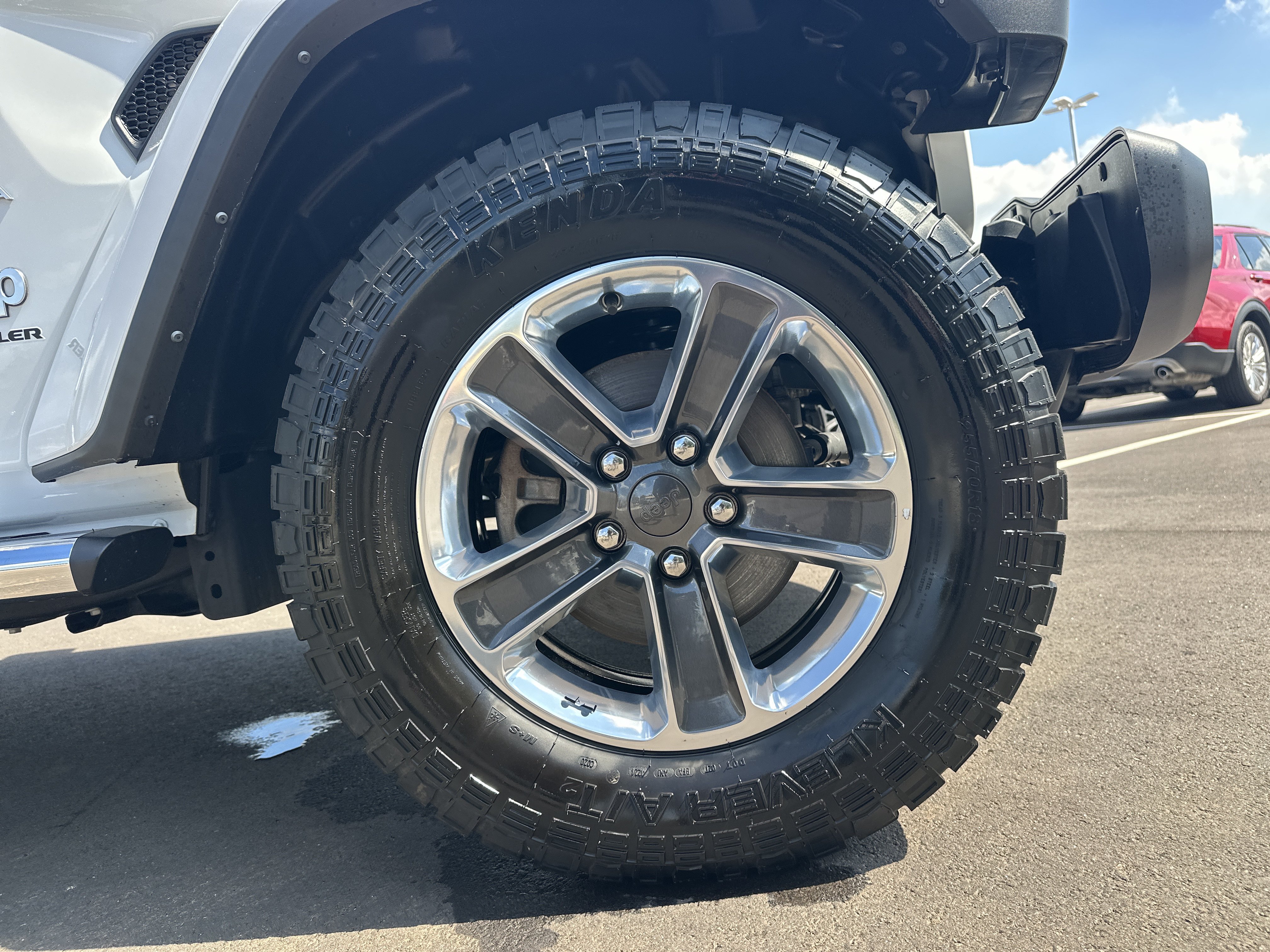 Used 2023 Jeep Wrangler Unlimited Sahara w/ Cold Weather Group AWD/4WD image 13