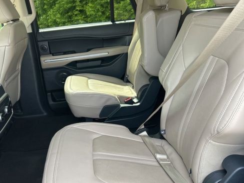Used 2024 Ford Expedition Limited AWD/4WD image 24