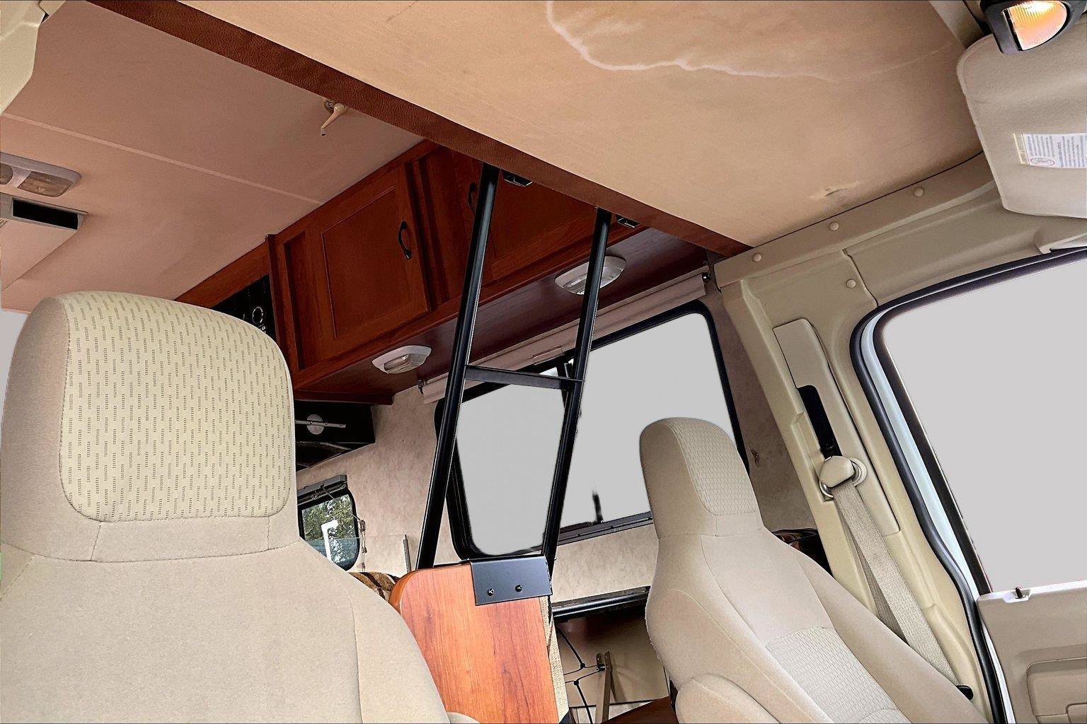 Used 2011 Ford E-350 and Econoline 350 Super Duty w/ Motorhome Prep Pkg RWD image 26