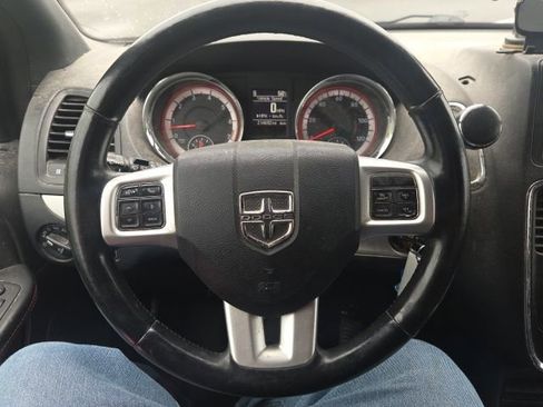 Used 2018 Dodge Grand Caravan GT FWD image 26