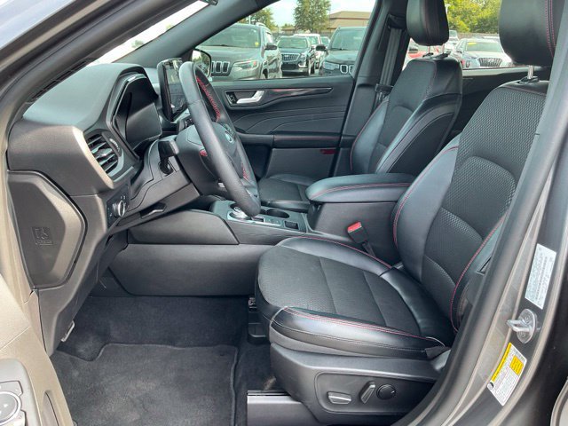 Used 2024 Ford Escape ST-Line w/ Tech Pack #1 FWD image 17