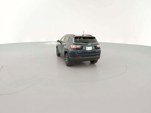 New 2026 Jeep Compass Limited image 9