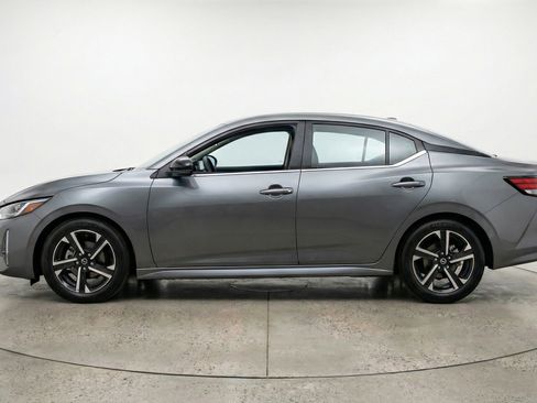 Used 2025 Nissan Sentra SV FWD image 5
