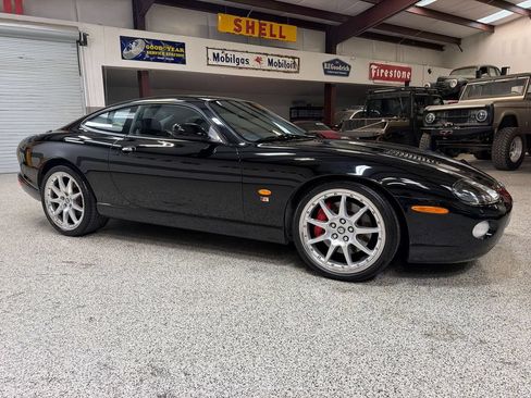 Used 2005 Jaguar XK8 Coupe RWD image 10
