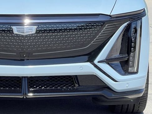 New 2026 Cadillac Lyriq V image 8