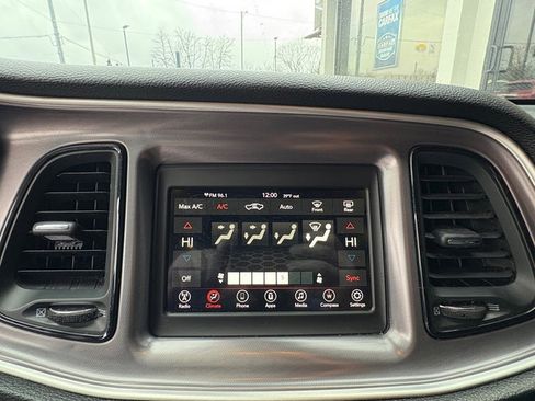 Used 2019 Dodge Challenger R/T image 23