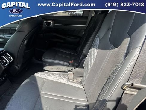 Used 2023 Kia Sorento SX Prestige AWD/4WD image 18