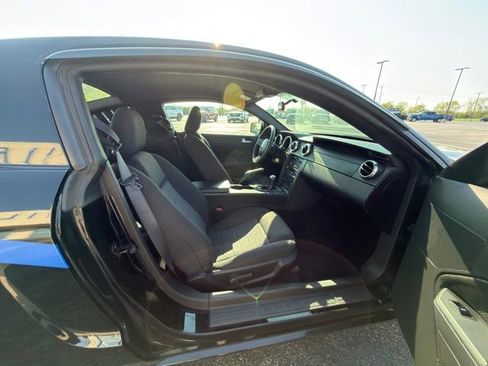Used 2009 Ford Mustang GT RWD image 21