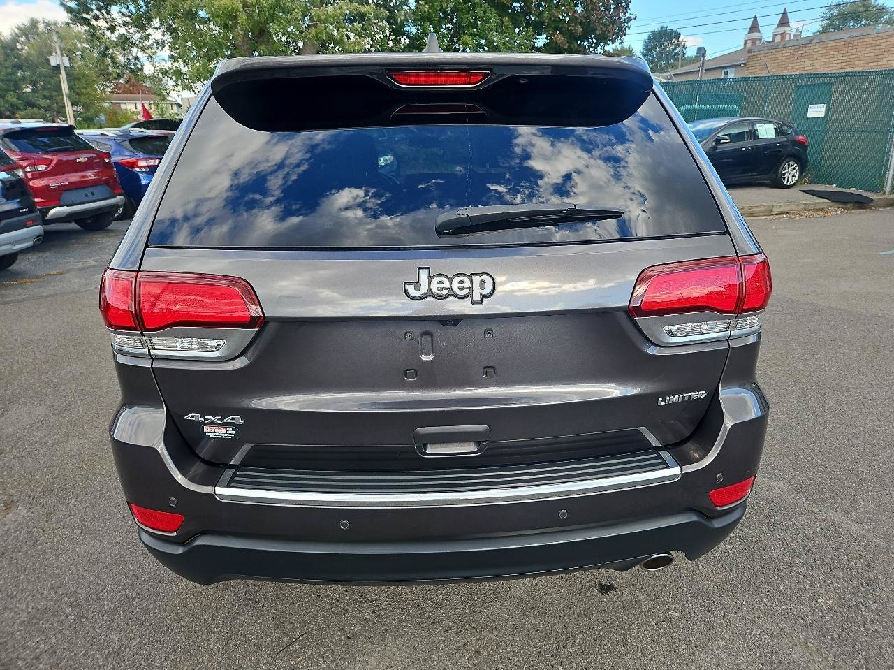 Used 2021 Jeep Grand Cherokee Limited AWD/4WD image 4