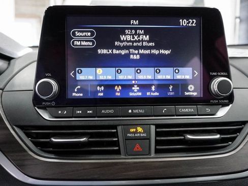 Used 2024 Nissan Altima 2.5 SV image 19