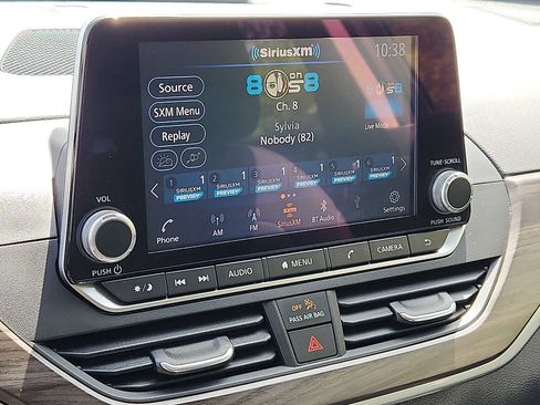 Used 2023 Nissan Altima 2.5 SV FWD image 16