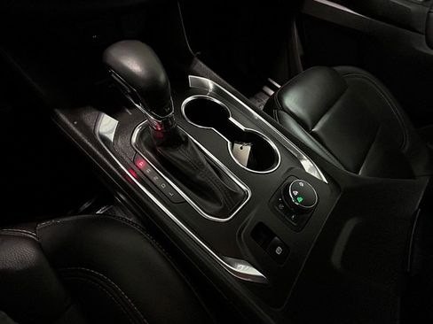 Used 2023 Chevrolet Traverse LT w/ LPO, Floor Liner Package image 11