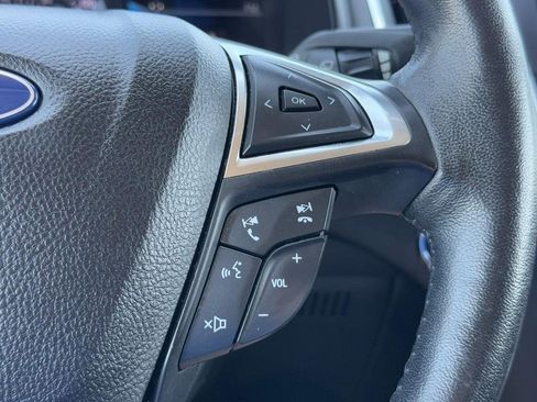 Used 2022 Ford Edge Titanium w/ Equipment Group 301A image 18