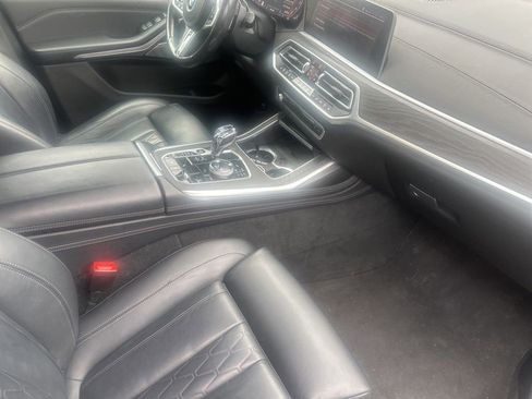 Used 2020 BMW X7 M50i image 26