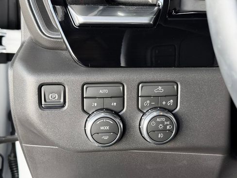 Used 2026 GMC Sierra 1500 Elevation AWD/4WD image 19