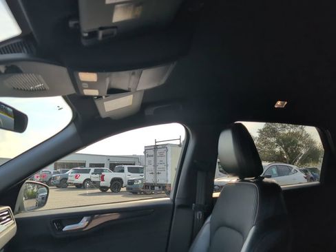 Certified 2023 Ford Escape ST-Line image 10