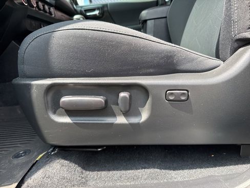 Used 2023 Toyota Tacoma TRD Off-Road image 25