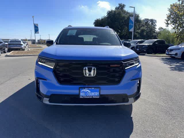 Used 2025 Honda Pilot TrailSport image 5