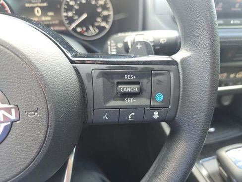 Used 2023 Nissan Rogue SV AWD/4WD image 21