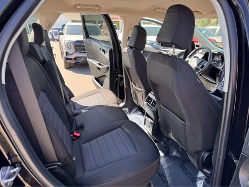 Used 2024 Ford Edge SE image 12