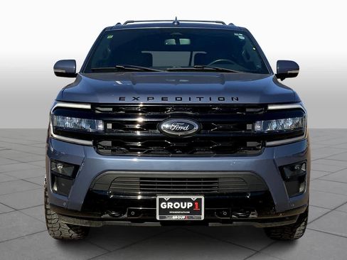 Used 2023 Ford Expedition Limited AWD/4WD image 3