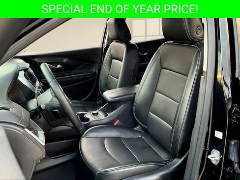 Used 2023 GMC Terrain SLT w/ LPO, Floor Liner Package image 21