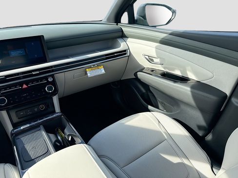New 2026 Hyundai Tucson Limited FWD image 18