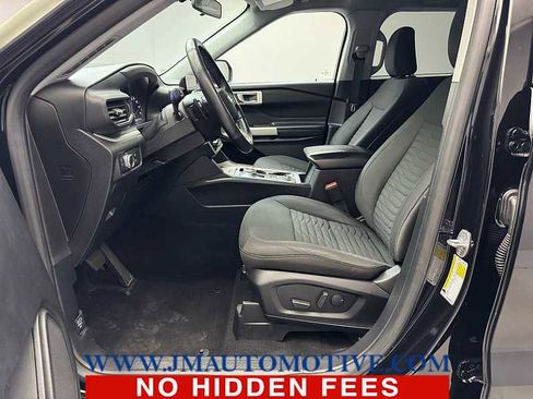 Used 2020 Ford Explorer XLT w/ Comfort Package image 12