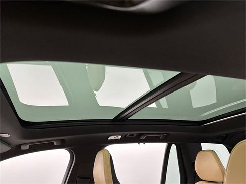 Certified 2022 Volvo XC90 T8 Inscription image 22