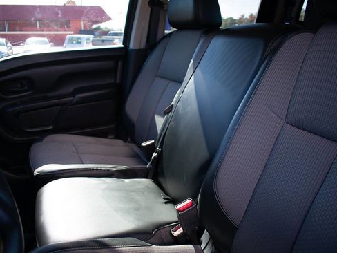 Used 2017 Nissan Titan S image 23