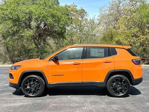 New 2026 Jeep Compass Latitude image 12