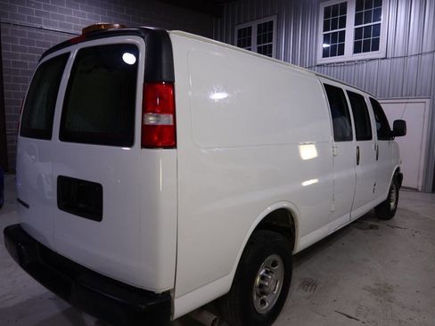 Used 2020 Chevrolet Express 2500 Extended w/ Communications Package image 5
