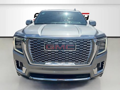 Used 2024 GMC Yukon XL Denali AWD/4WD image 2