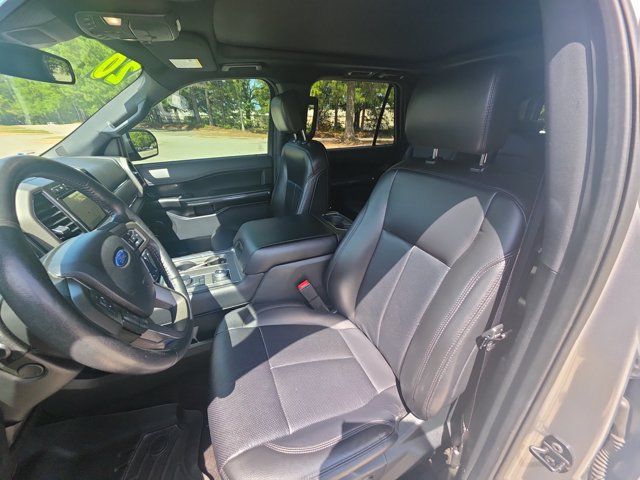 Used 2020 Ford Expedition XLT w/ Equipment Group 202A AWD/4WD image 11