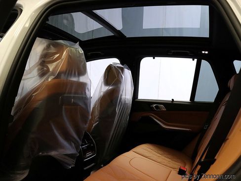 Used 2026 BMW X5 xDrive40i w/ Climate Comfort Package image 15