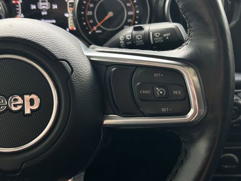 Used 2021 Jeep Wrangler Unlimited Sahara image 17