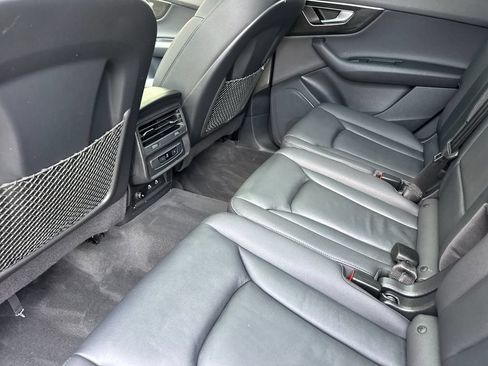 Used 2023 Audi Q7 2.0T Premium AWD/4WD image 15